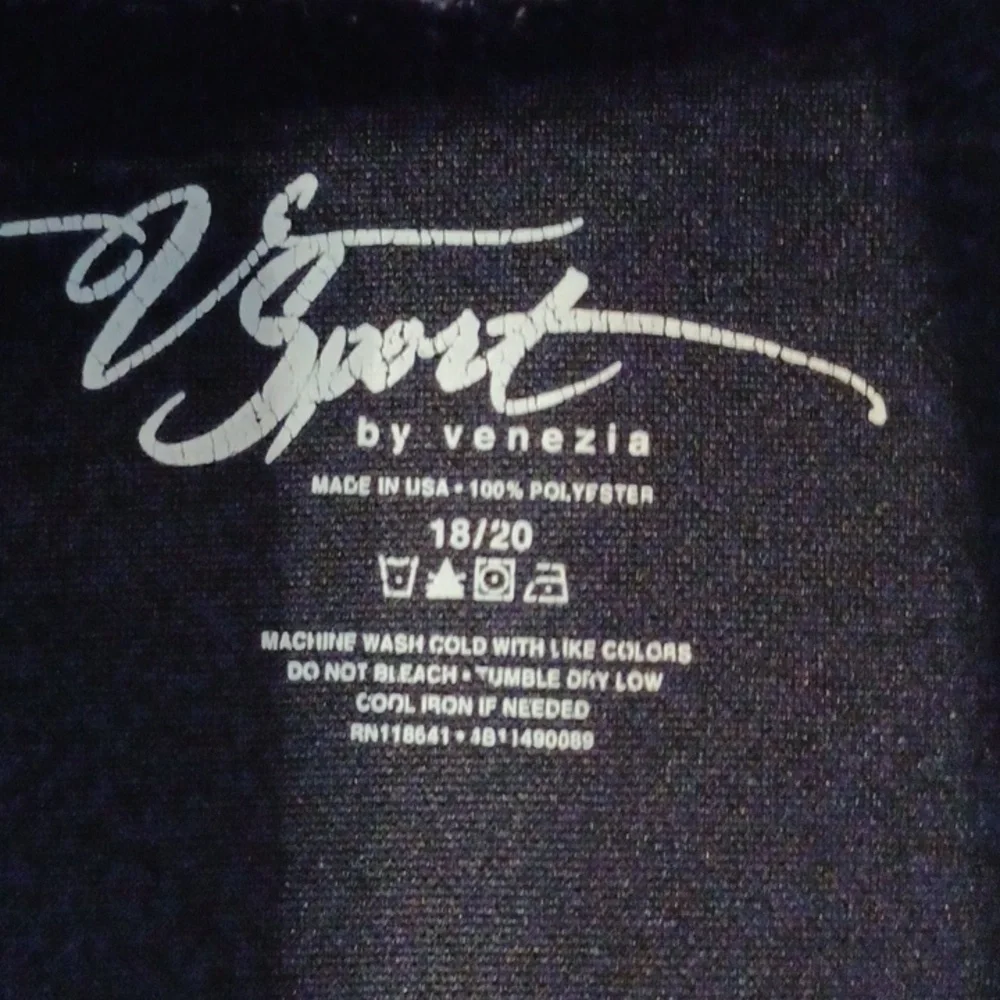 Venezia jacket women's plus size 18/20 black and white hooded jacket